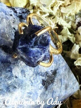 INDIGO+ LAPIS LAZULI+ RAW gold statement ring